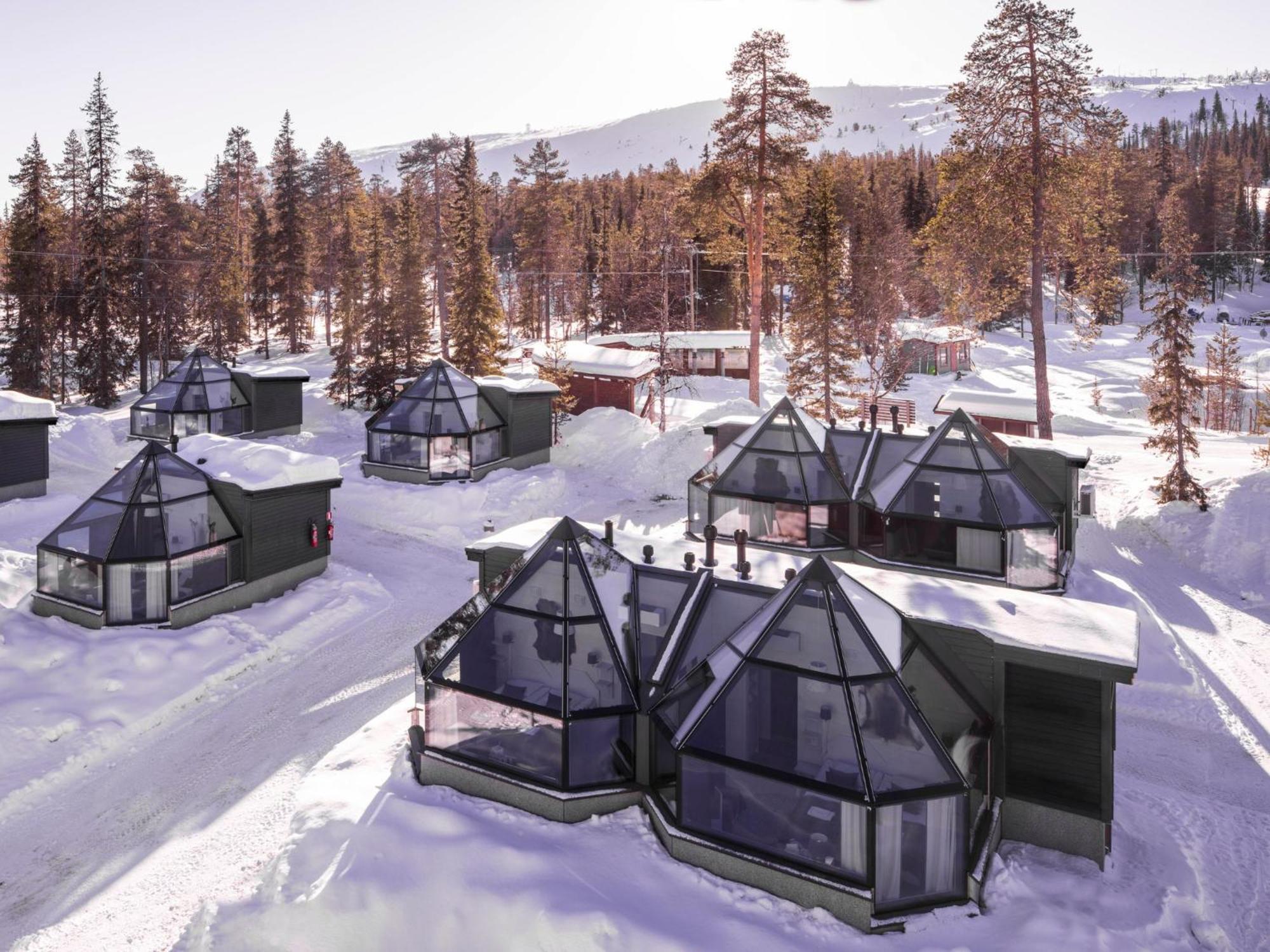 Santa's Aurora & Igloos 4* Luosto