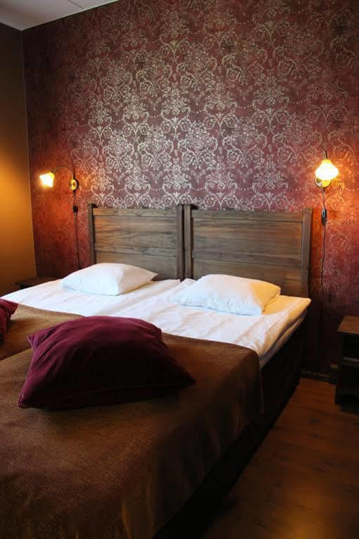 Santa's Aurora & Igloos Hotel 4*